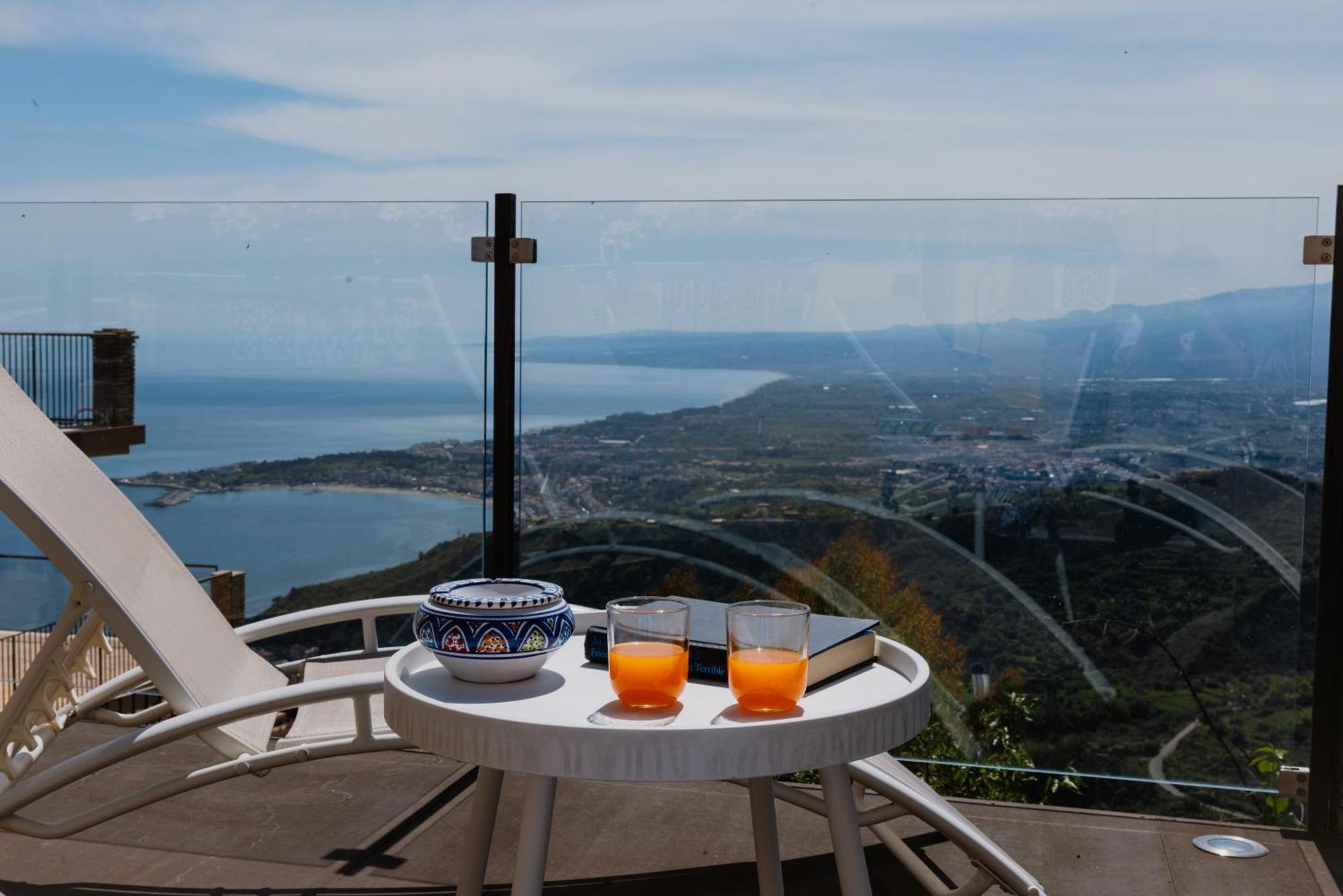 Villa Da Vinci Luxury Panoramic Apartments - Taormina Rooms Collection Exteriör bild