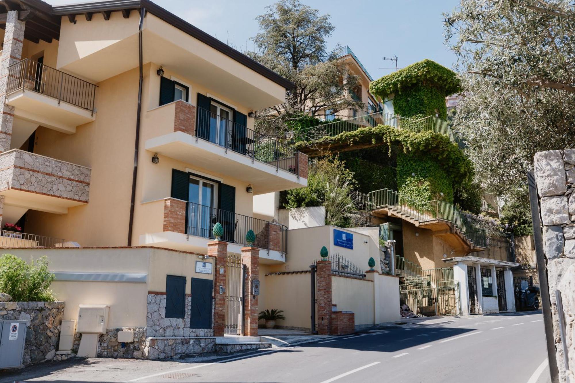Villa Da Vinci Luxury Panoramic Apartments - Taormina Rooms Collection Exteriör bild