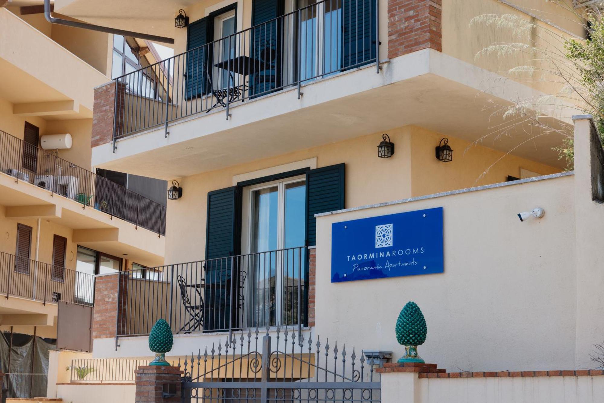 Villa Da Vinci Luxury Panoramic Apartments - Taormina Rooms Collection Exteriör bild