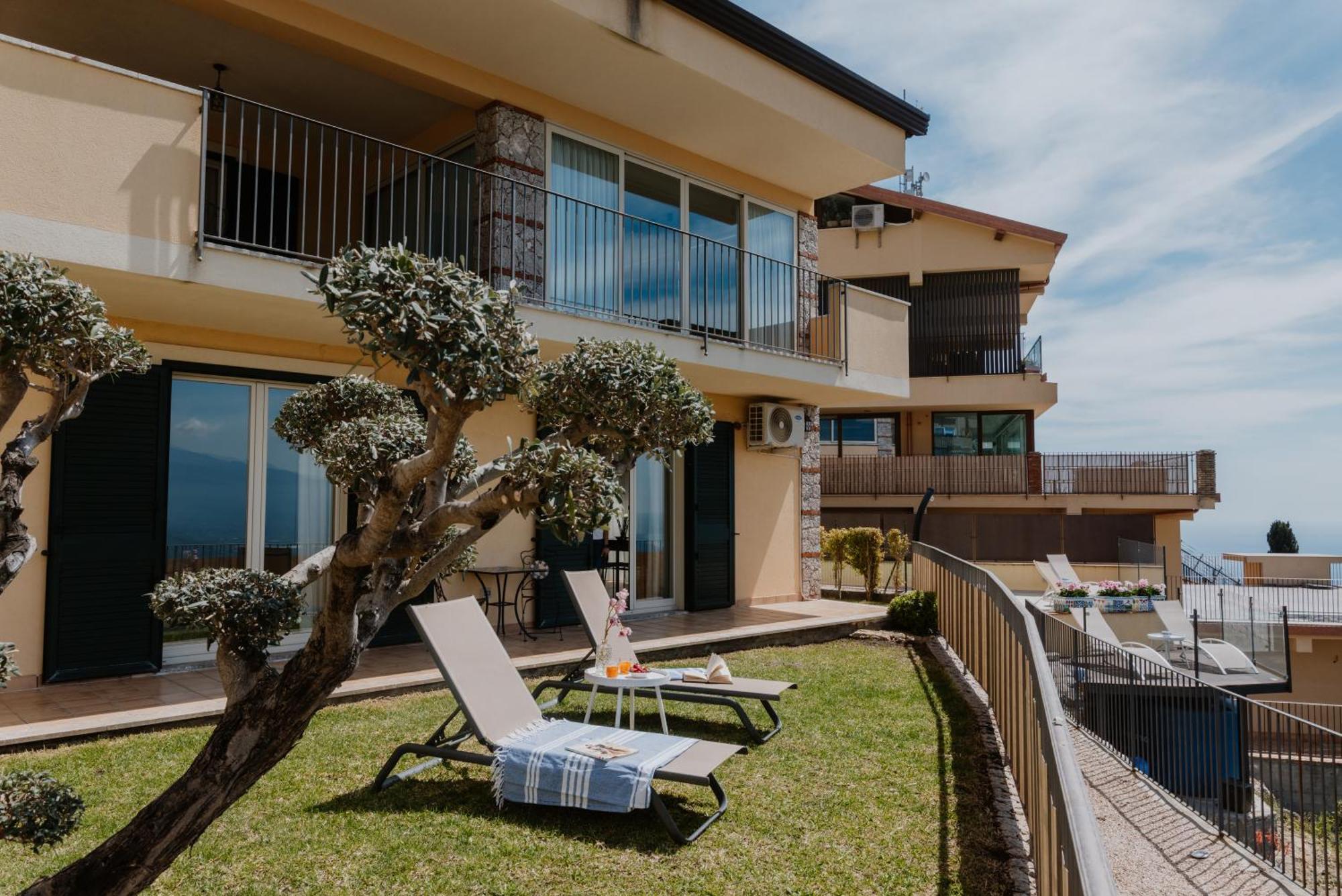 Villa Da Vinci Luxury Panoramic Apartments - Taormina Rooms Collection Exteriör bild